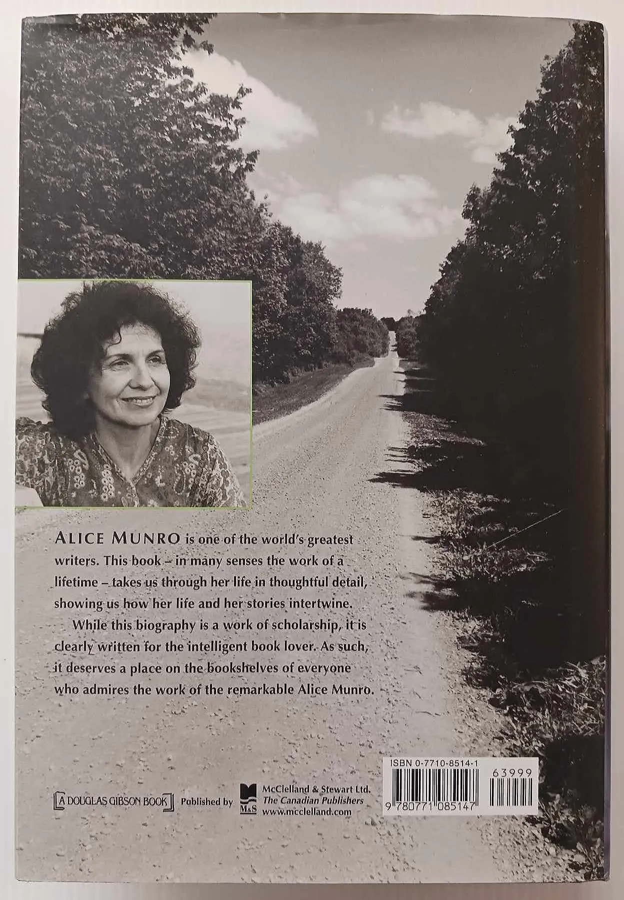 ALICE MUNRO WRITING HER LIVES - Robert Thacker