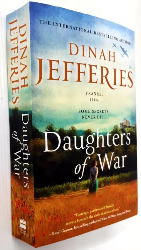 DAUGHTERS OF WAR - Dinah Jeffries