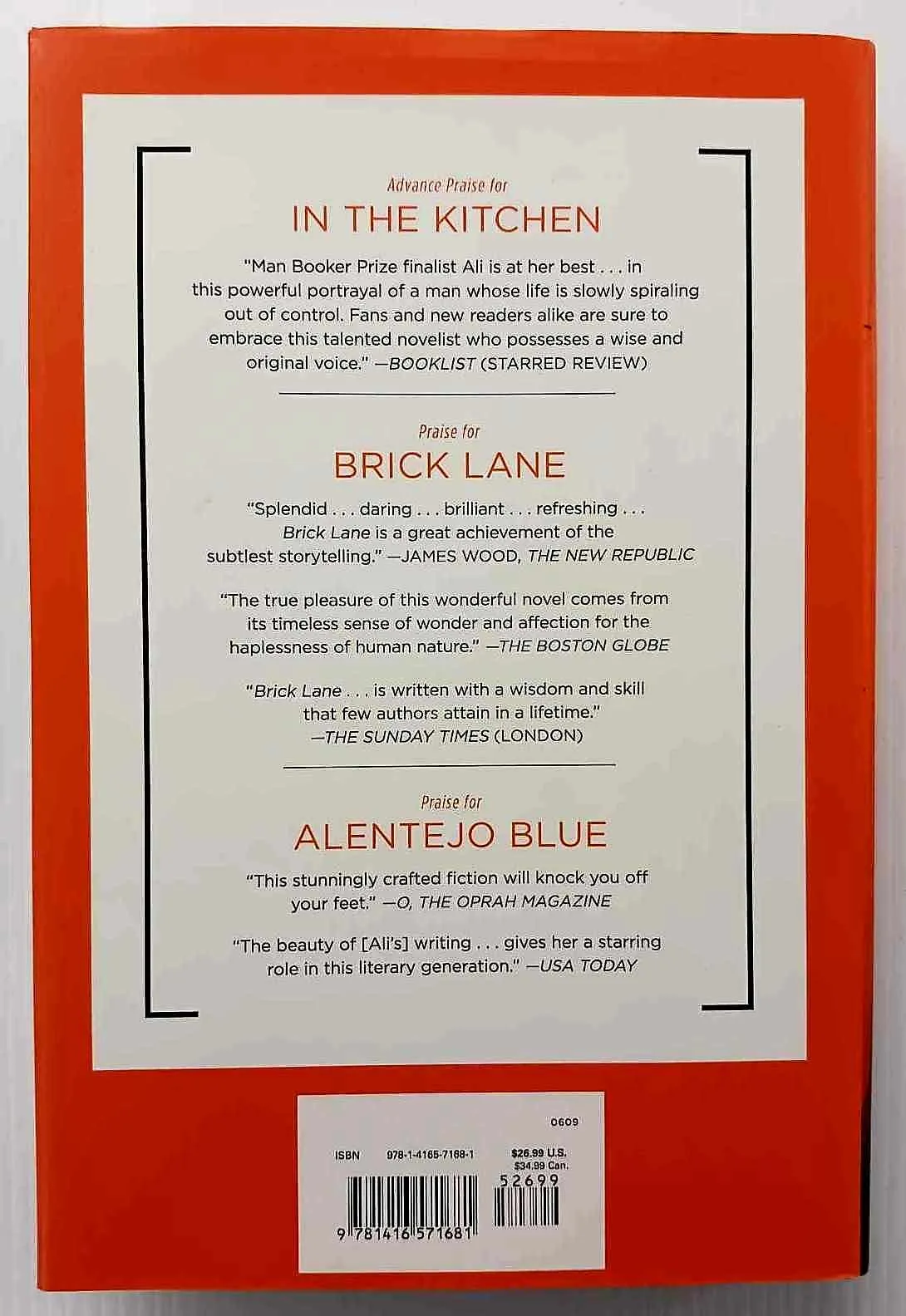 IN THE KITCHEN - Monica Ali