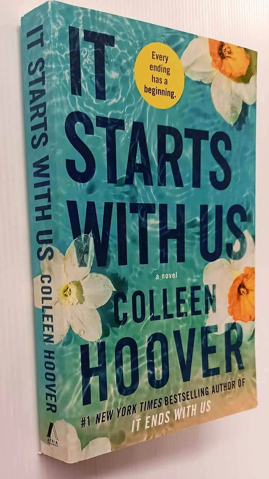 IT STARTS WITH US - Colleen Hoover