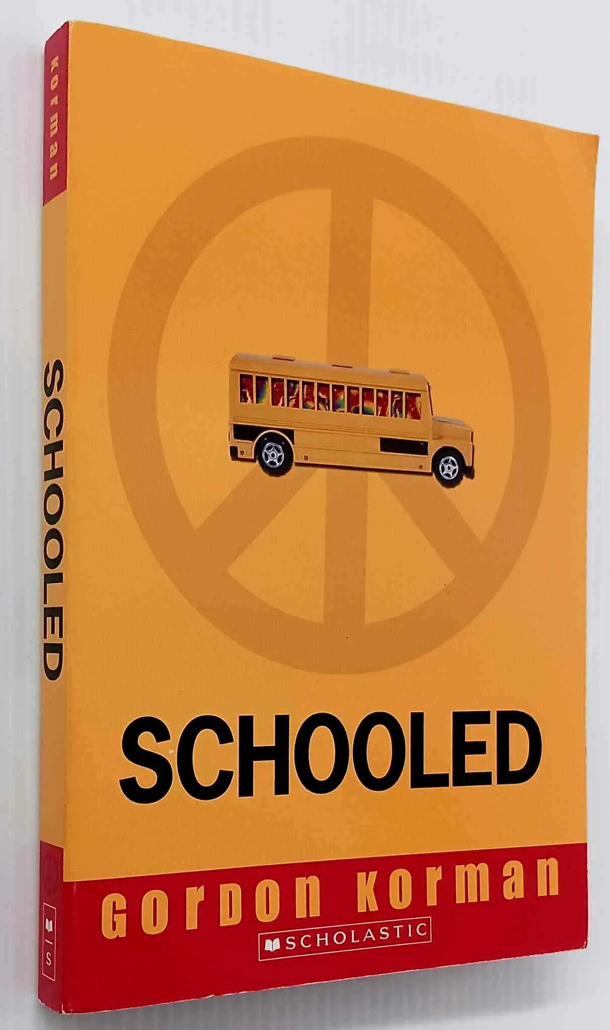 SCHOOLED - Gordon Korman