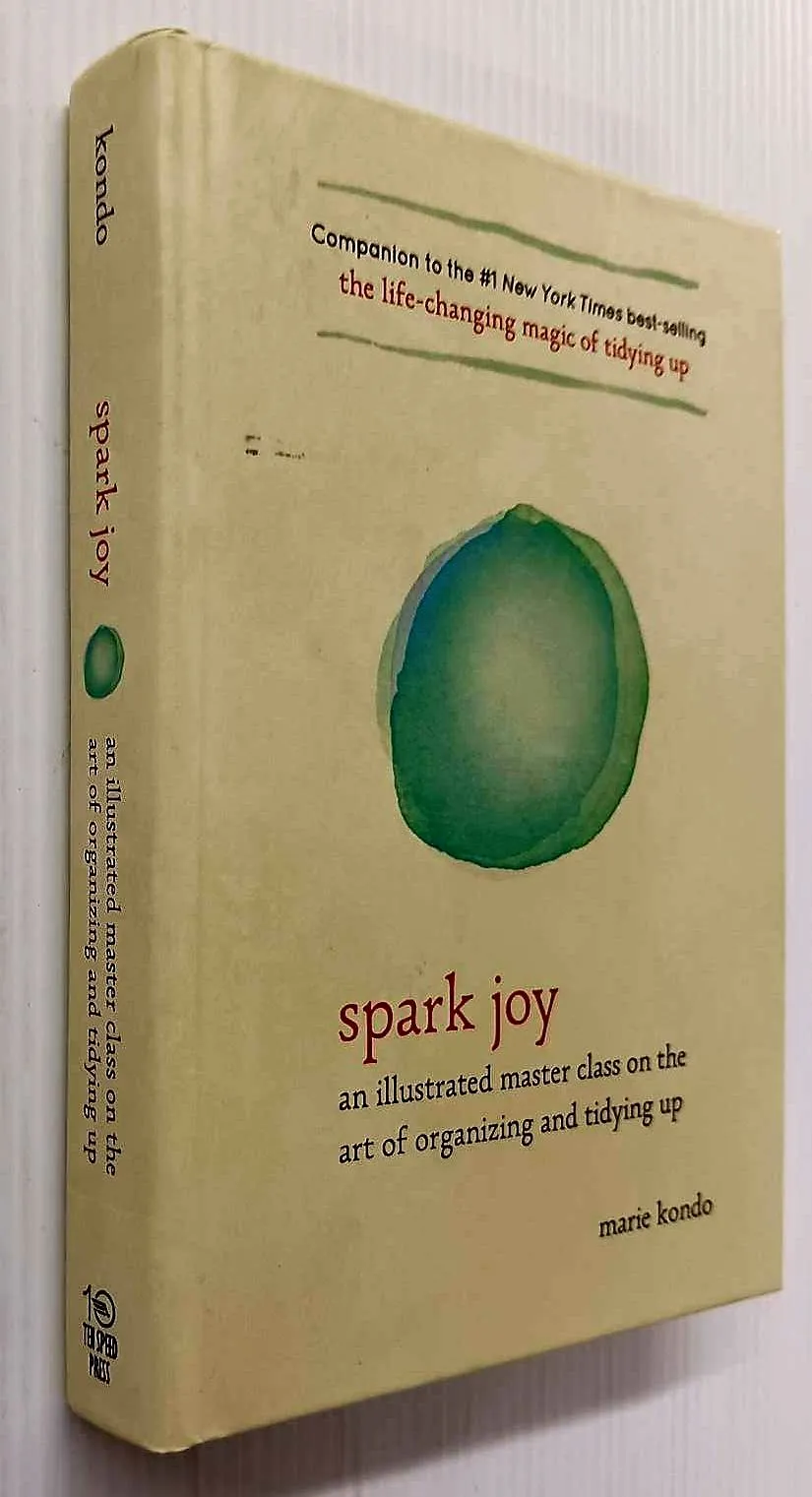 SPARK JOY - Marie Kondo