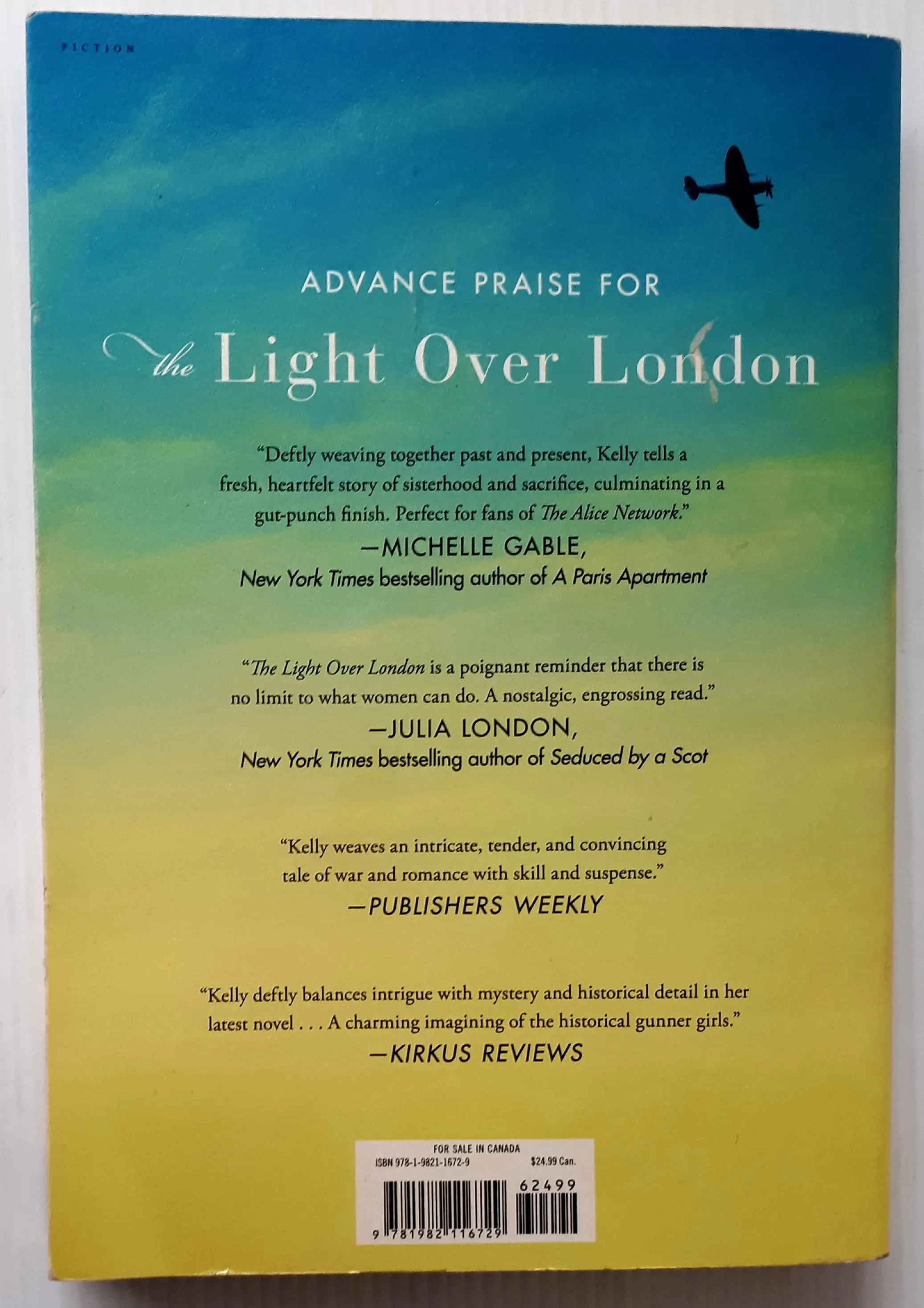 THE LIGHT OVER LONDON - Julia Kelly