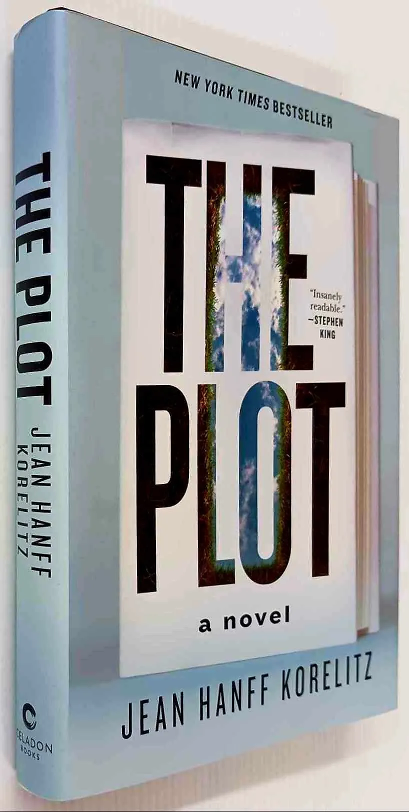 THE PLOT - Jean Hanff Korelitz